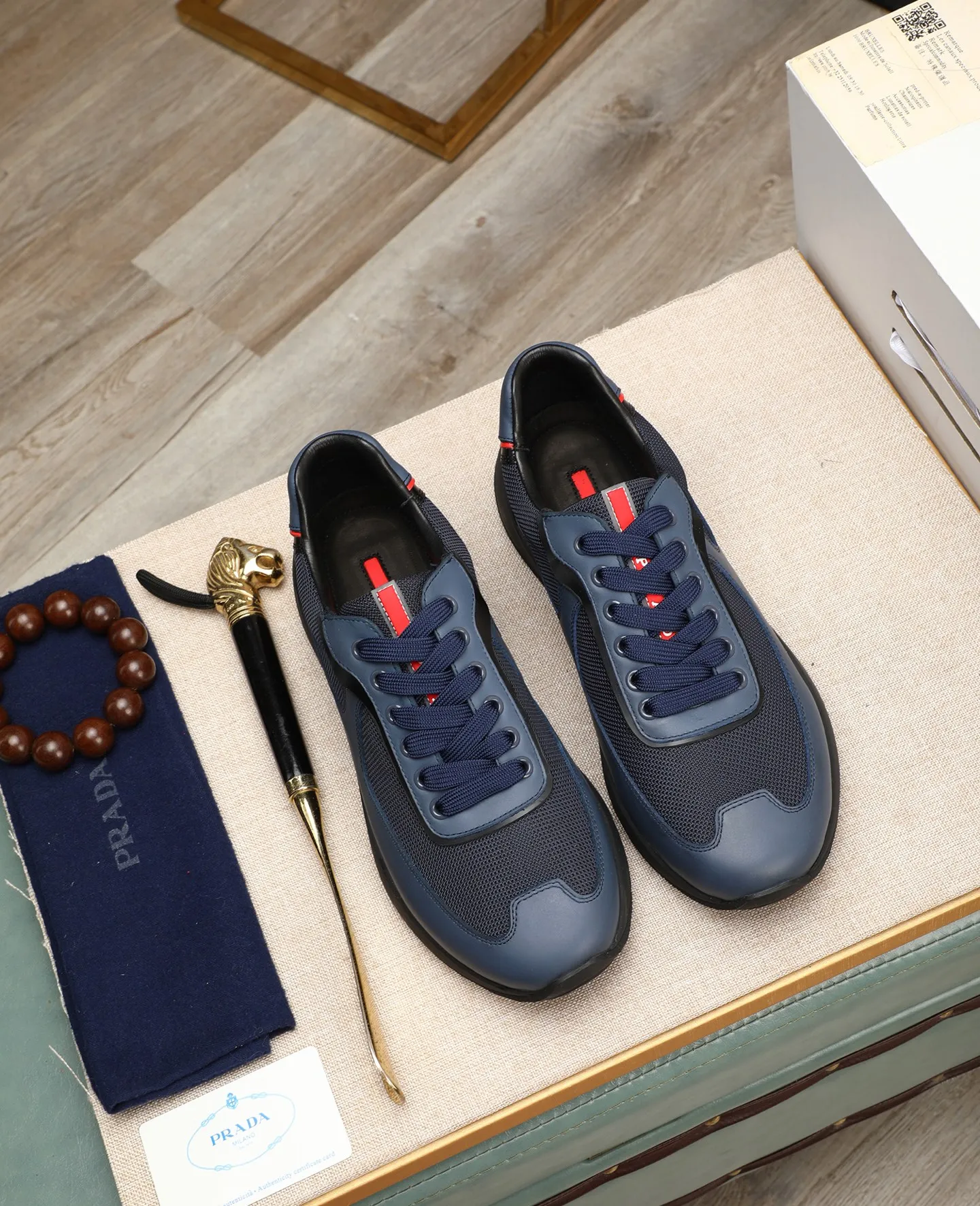 Men's shoes 💰600 Top quality New hot models on the official website, timeless for a century, 🆘 Trendy brand (Prada) mainly promotes hot models, avant-garde and versatile fashion men's shoes private version molding, cowhide surface splicing 1:1 oil edge treatment... fashionable and simple, original imported cowhide lining cowhide feet; the atmosphere and personality are more fashionable, eye-catching and pursuing class, it will subvert the old idea and be a must-have for fashion trendsetters with you! Must keep it for yourself! High-end comfort, high-end quality workmanship. Size: 38-44 Various colors available. full package